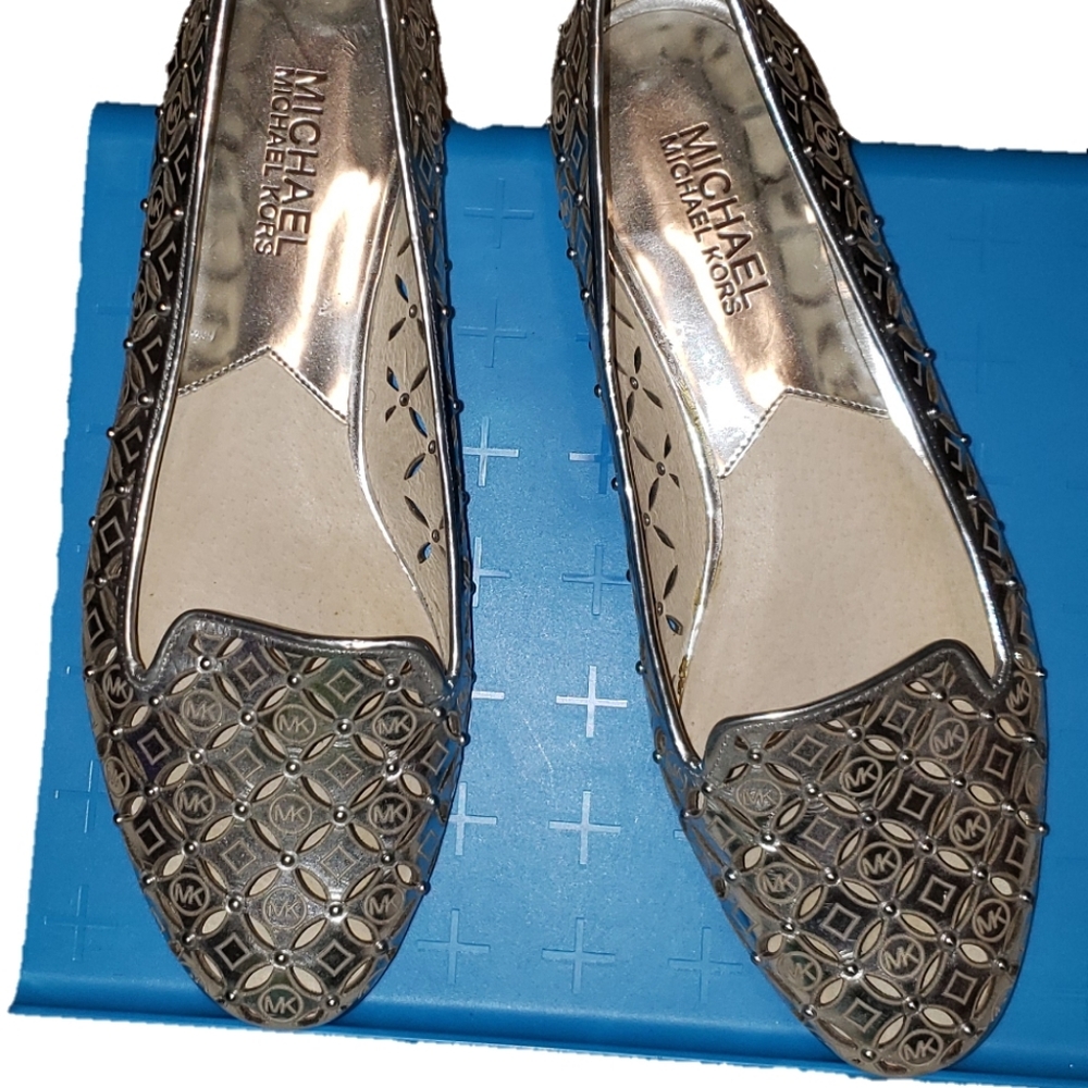 Woman Michael Kors shoes gently used